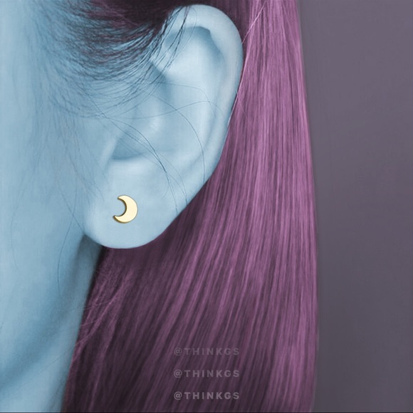 🖤 Gold // Mini Moon Earrings - Picture 2 of 3